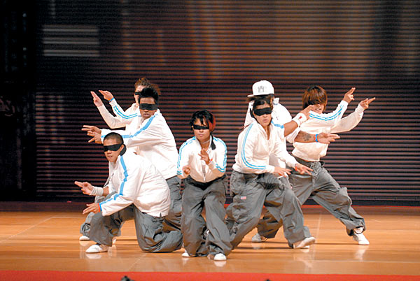 159.x600.dance.connx.open.jpg